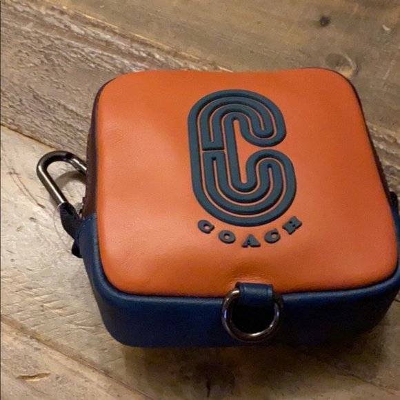 Coach SQUARE HYBRID POUCH IN COLORBLOCK PA… - Picture 2 of 6